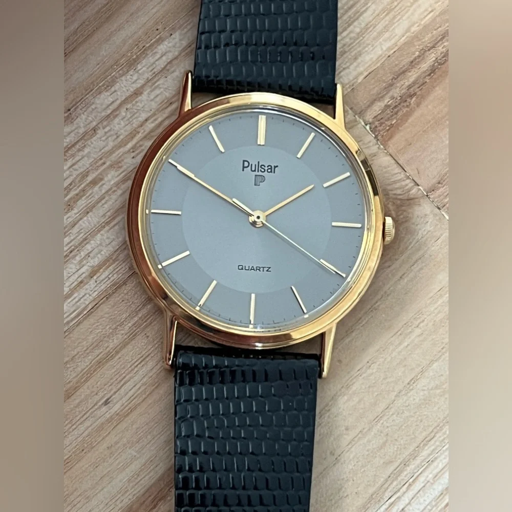 Pulsar New Old Stock Vintage Watch Original Box Round Gray Dial Leather Strap